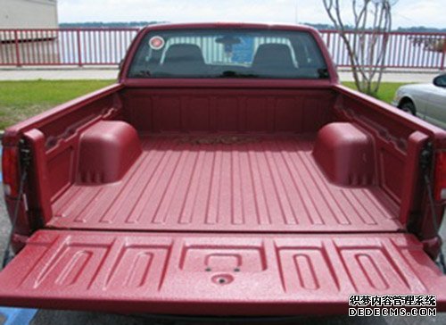 車廂聚脲耐磨噴涂