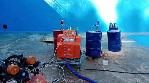 廢水池防腐聚脲噴涂機(jī) 防滲水(圖1) 廢水池防腐聚脲噴涂機(jī) 防滲水