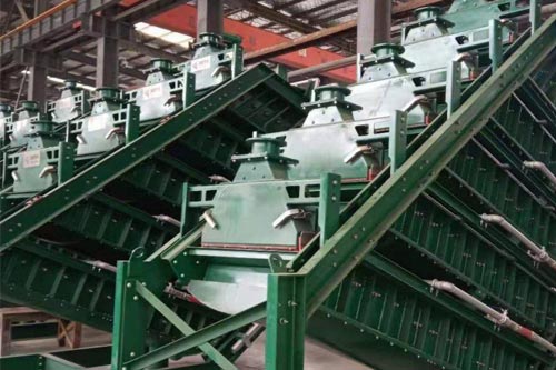 礦山設備耐磨聚脲涂料噴涂施工