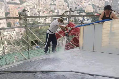 樓房屋頂噴涂聚脲防水施工