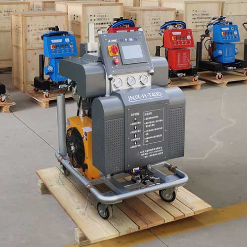 T40D聚氨酯噴涂機