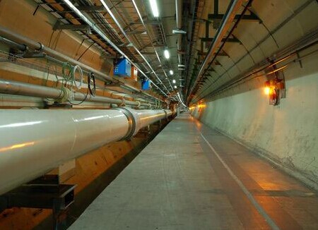 聚脲施工應用的領域有哪些?未來發展前景如何?(圖1) 管道防腐防水噴涂聚脲施工案例